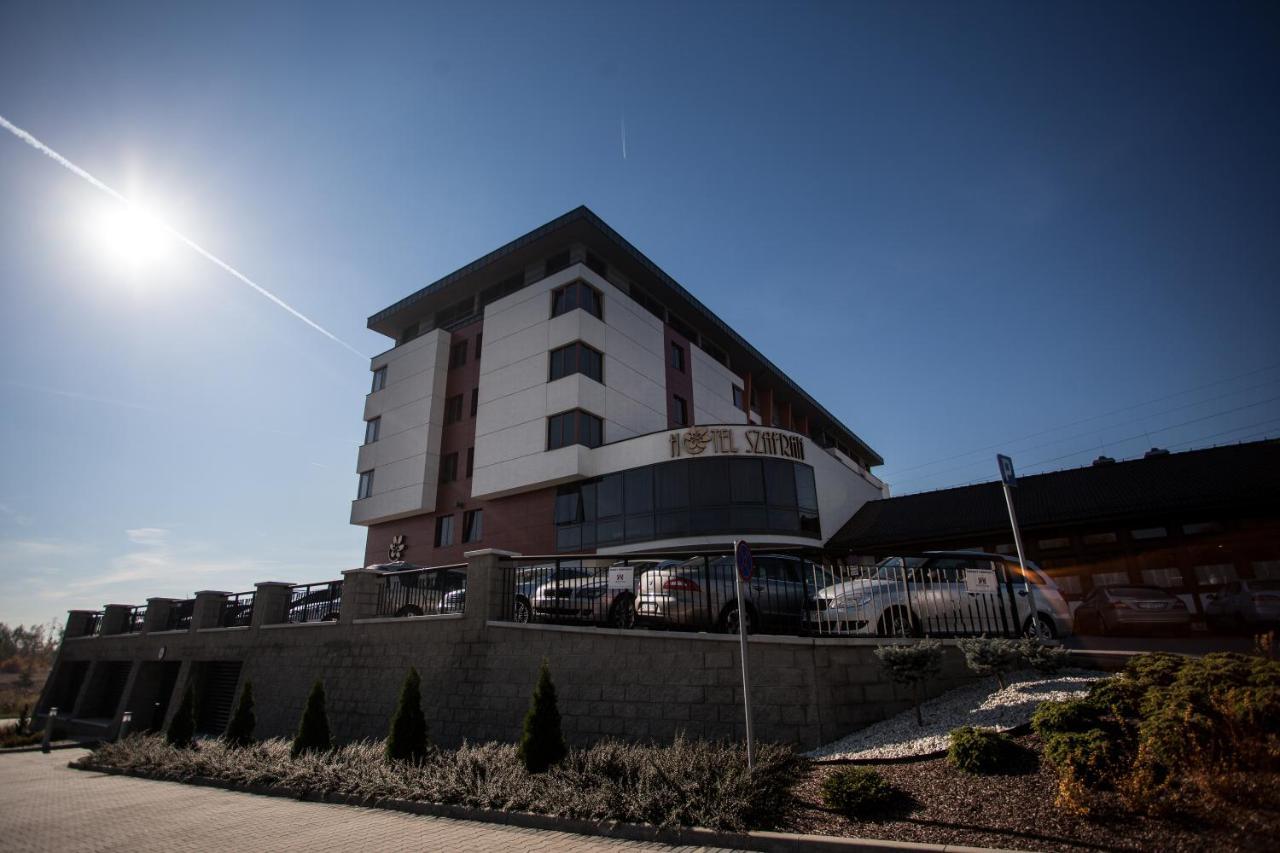 שלאדז' Hotel Szafran מראה חיצוני תמונה