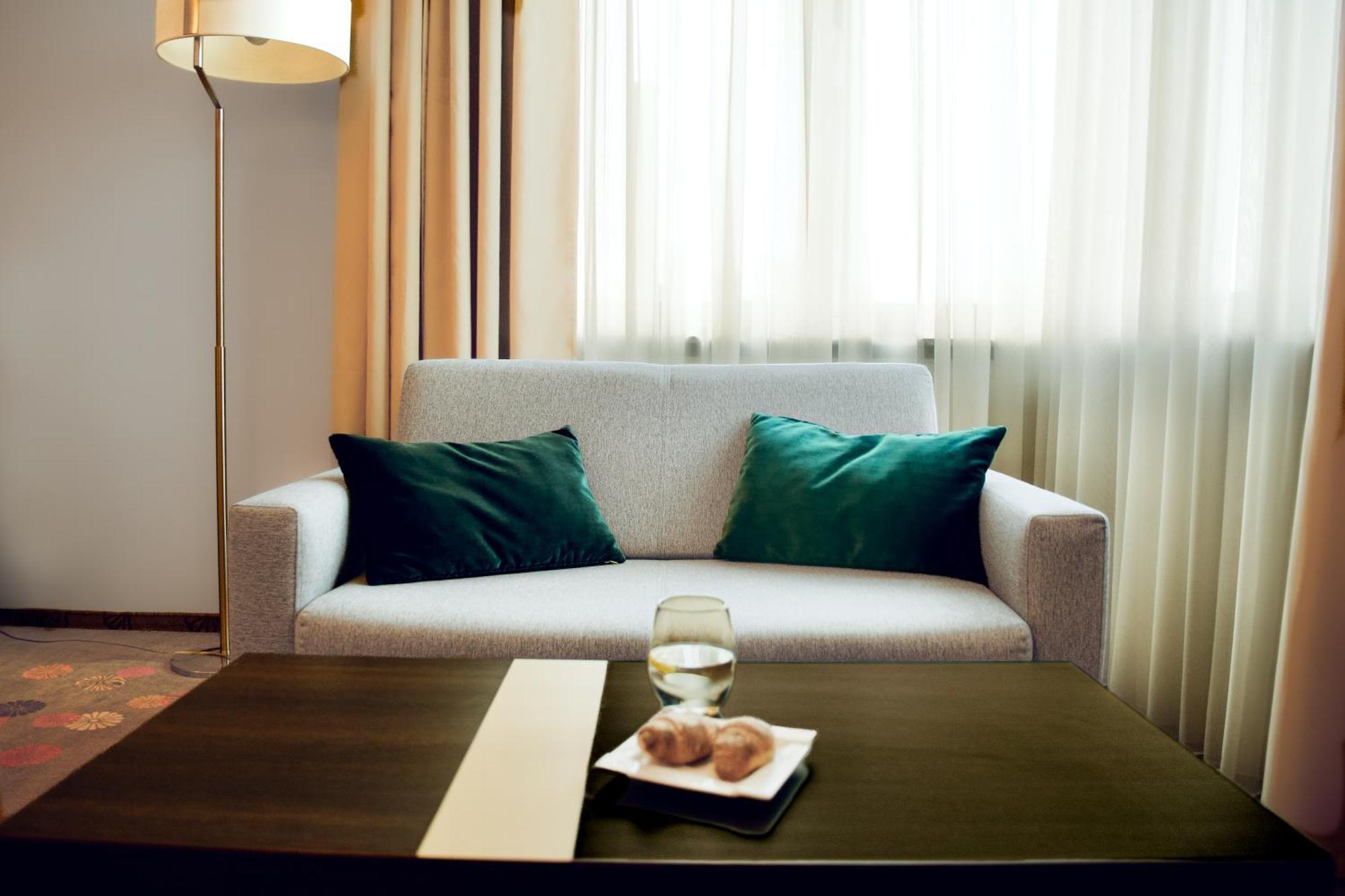 שלאדז' Hotel Szafran מראה חיצוני תמונה