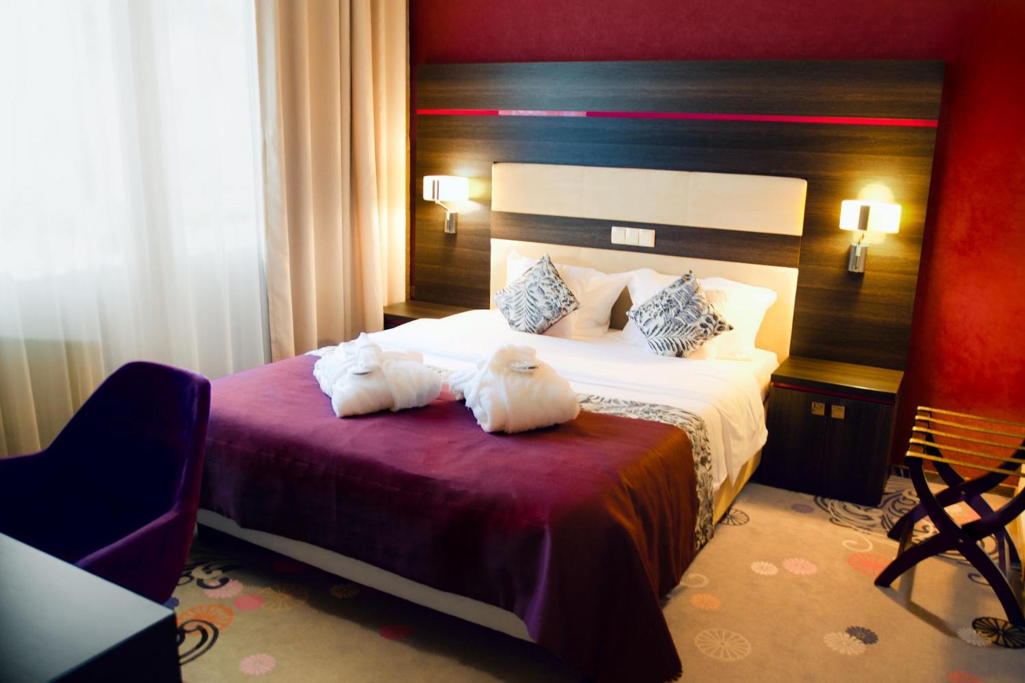שלאדז' Hotel Szafran מראה חיצוני תמונה